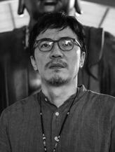 黄启文