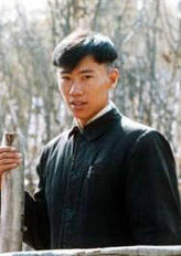 青年骆长余
