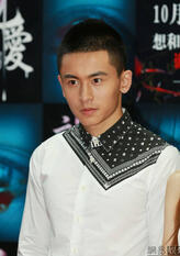 李明焱